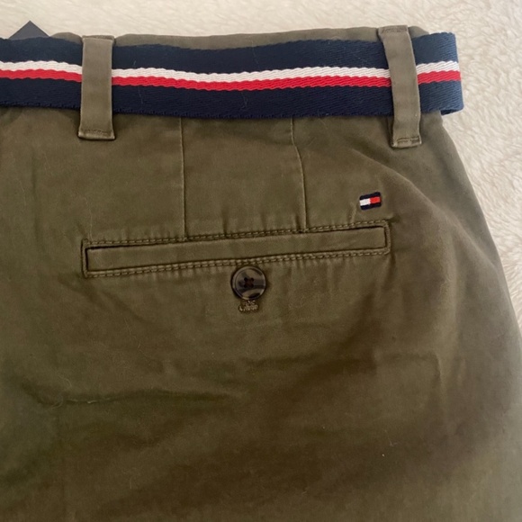 Tommy Hilfiger Belted Shorts - Picture 3 of 9